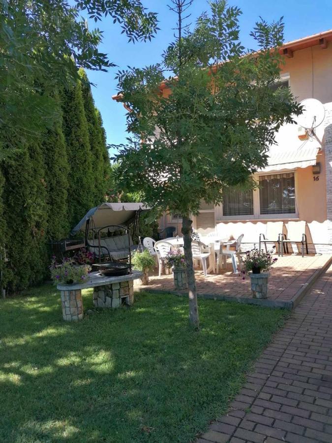 Rose Vip Apartman Villa Hajduszoboszlo Exterior photo