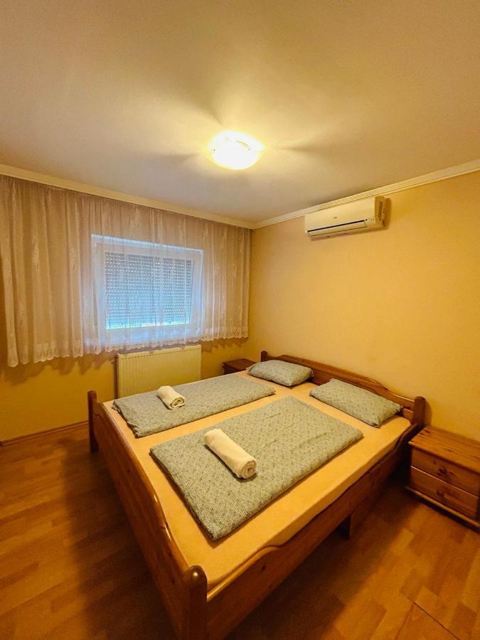 Rose Vip Apartman Villa Hajduszoboszlo Exterior photo